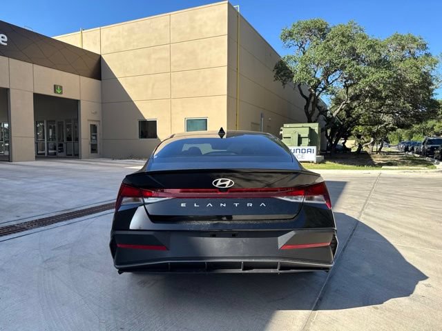 Certified 2026 Hyundai Elantra Sport FWD image 3