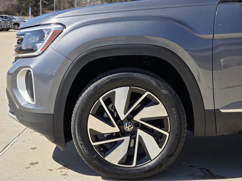 Used 2025 Volkswagen Atlas SEL image 5