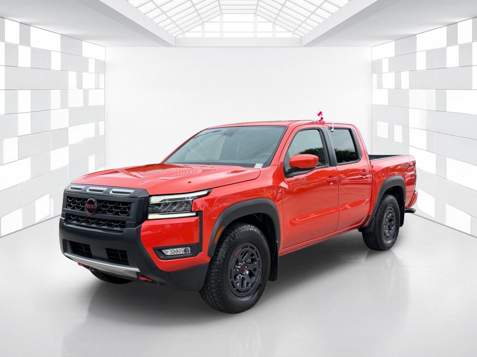 Certified 2025 Nissan Frontier Pro-X RWD image 3