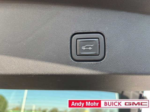 Used 2024 Cadillac Lyriq Tech AWD/4WD image 12