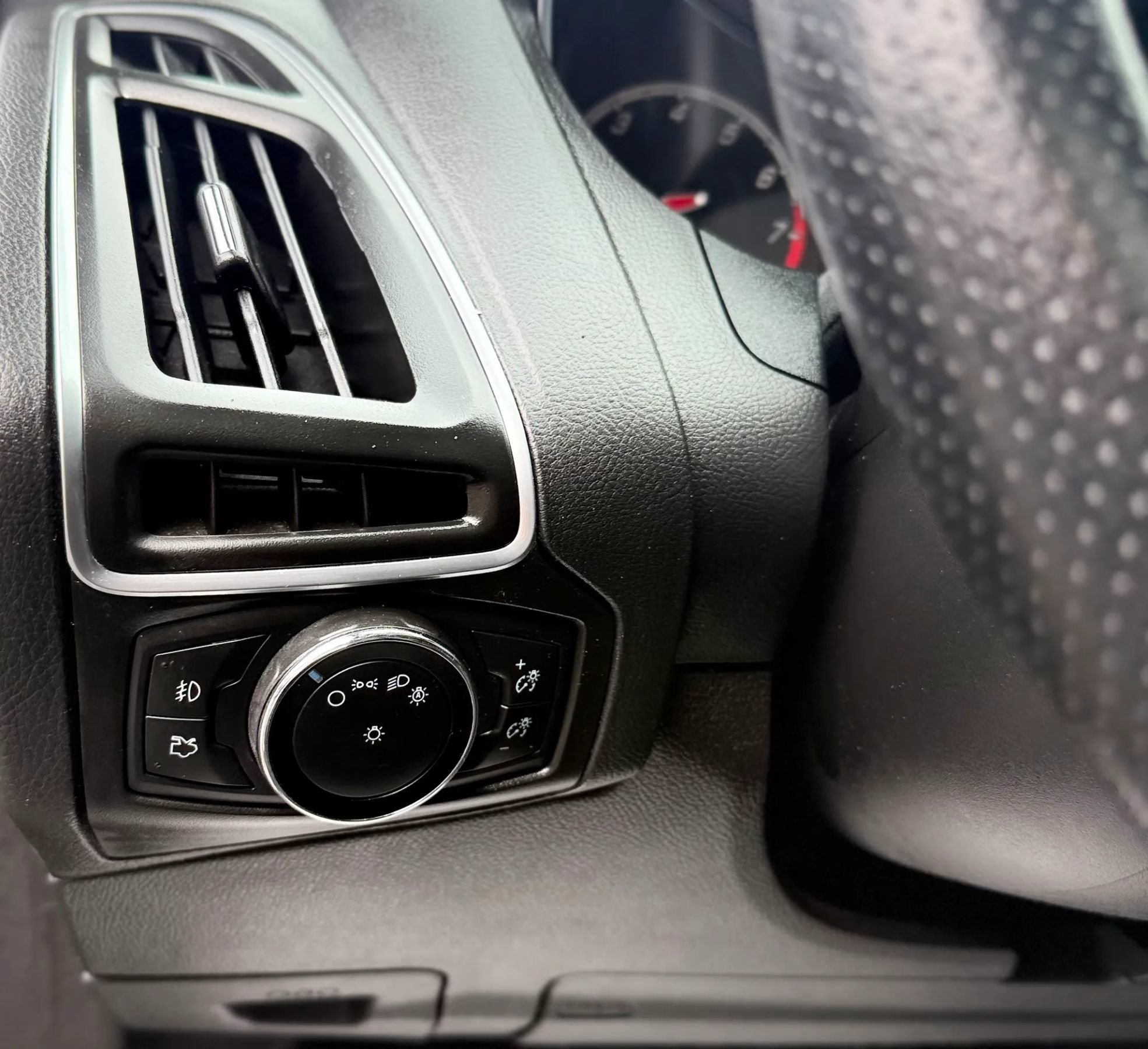 Used 2014 Ford Focus ST w/ Equipment Group 202A FWD image 23
