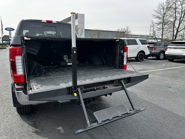 Certified 2017 Ford F250 Lariat w/ Lariat Ultimate Package image 44