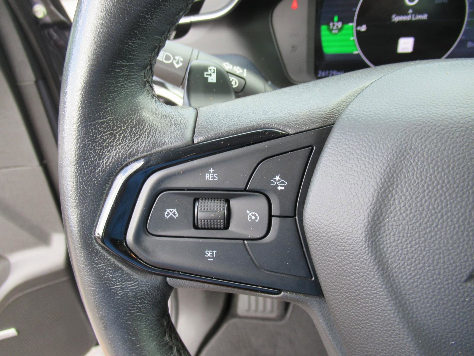 Used 2023 Chevrolet Bolt EUV Premier w/ Sun & Sound Package image 22