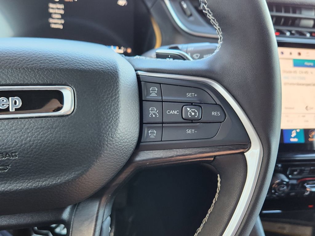 Used 2024 Jeep Grand Cherokee Limited image 18