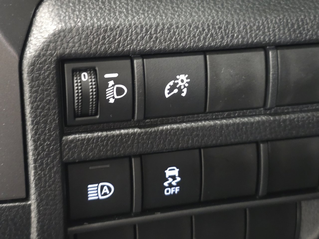New 2026 Toyota Tacoma TRD Off-Road image 9