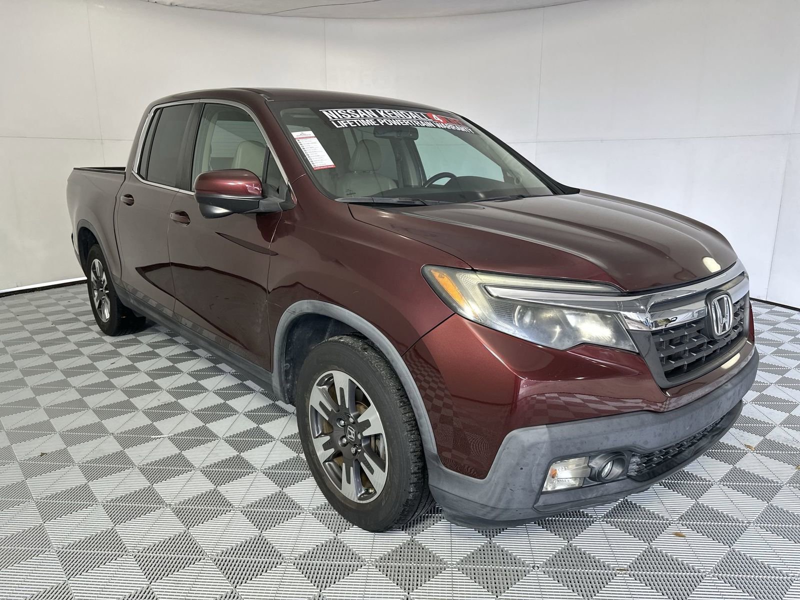 Used 2017 Honda Ridgeline RTL-T image 2
