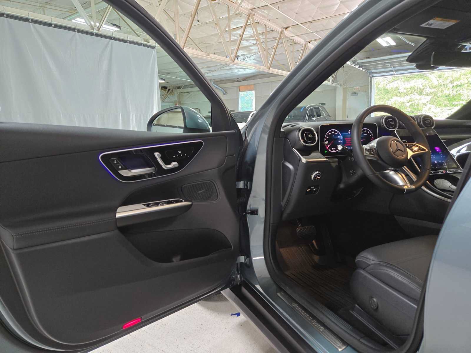 Used 2026 Mercedes-Benz GLC 300 4MATIC image 19