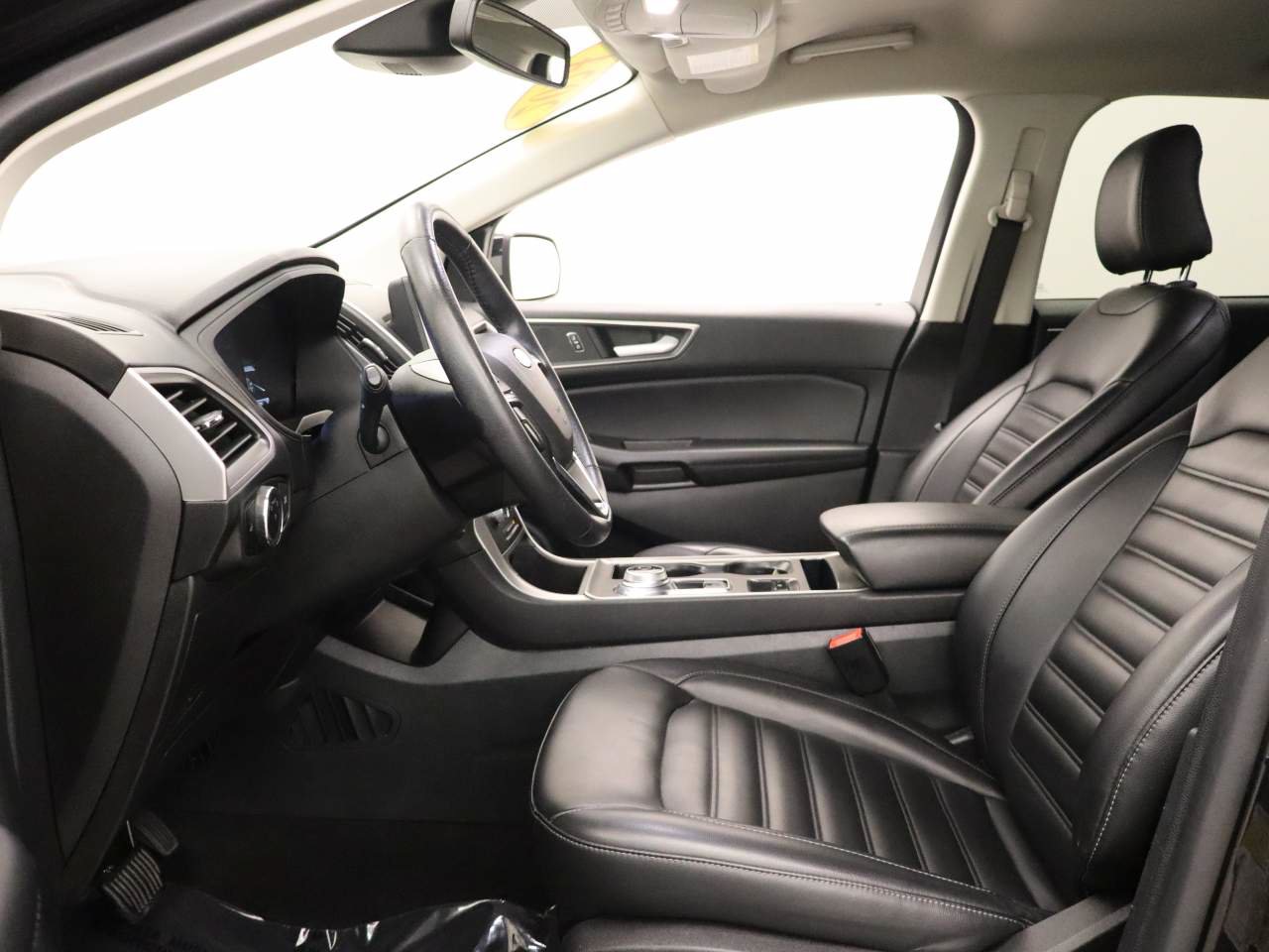 Used 2024 Ford Edge SEL AWD/4WD image 15