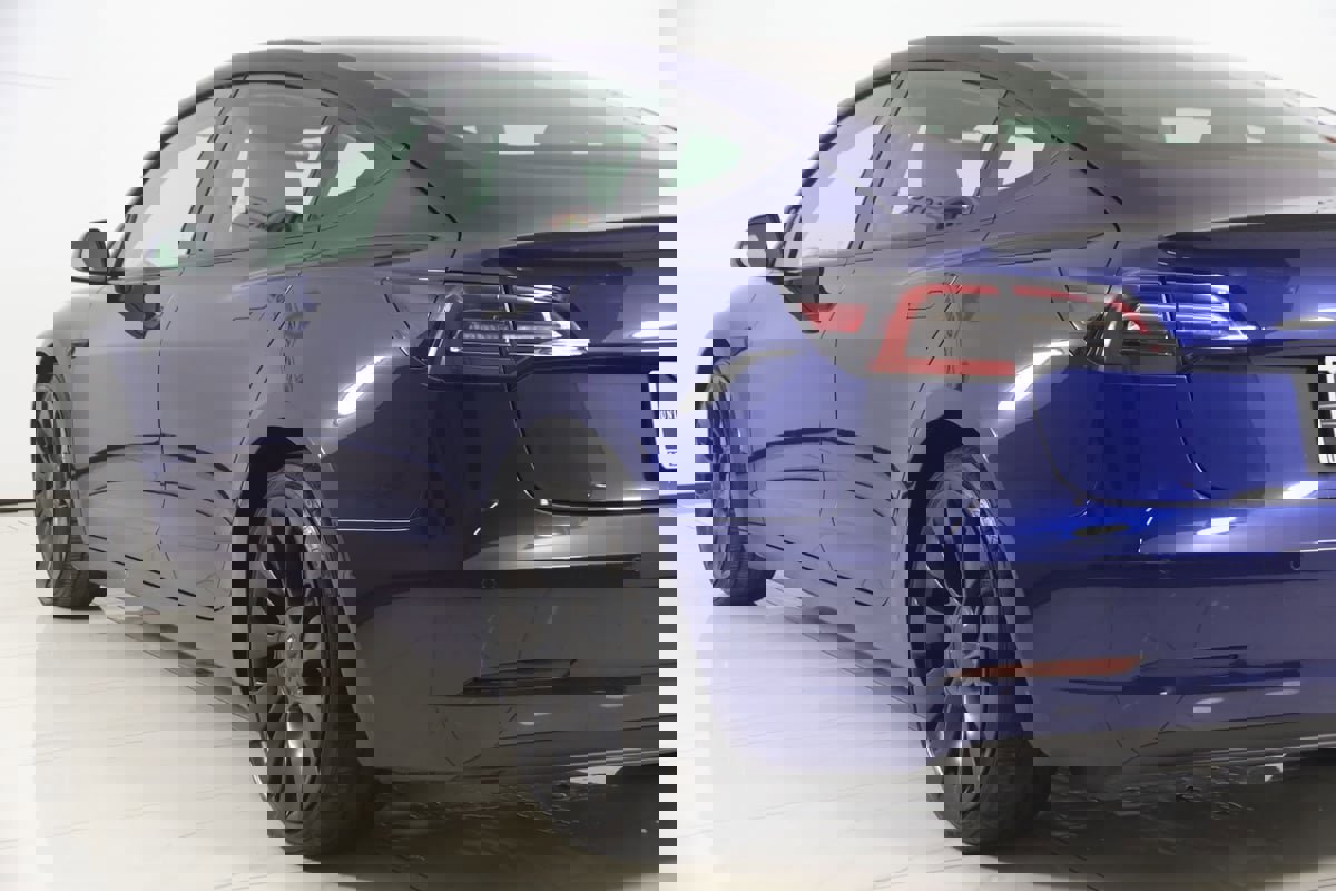 Used 2022 Tesla Model 3 Performance image 25