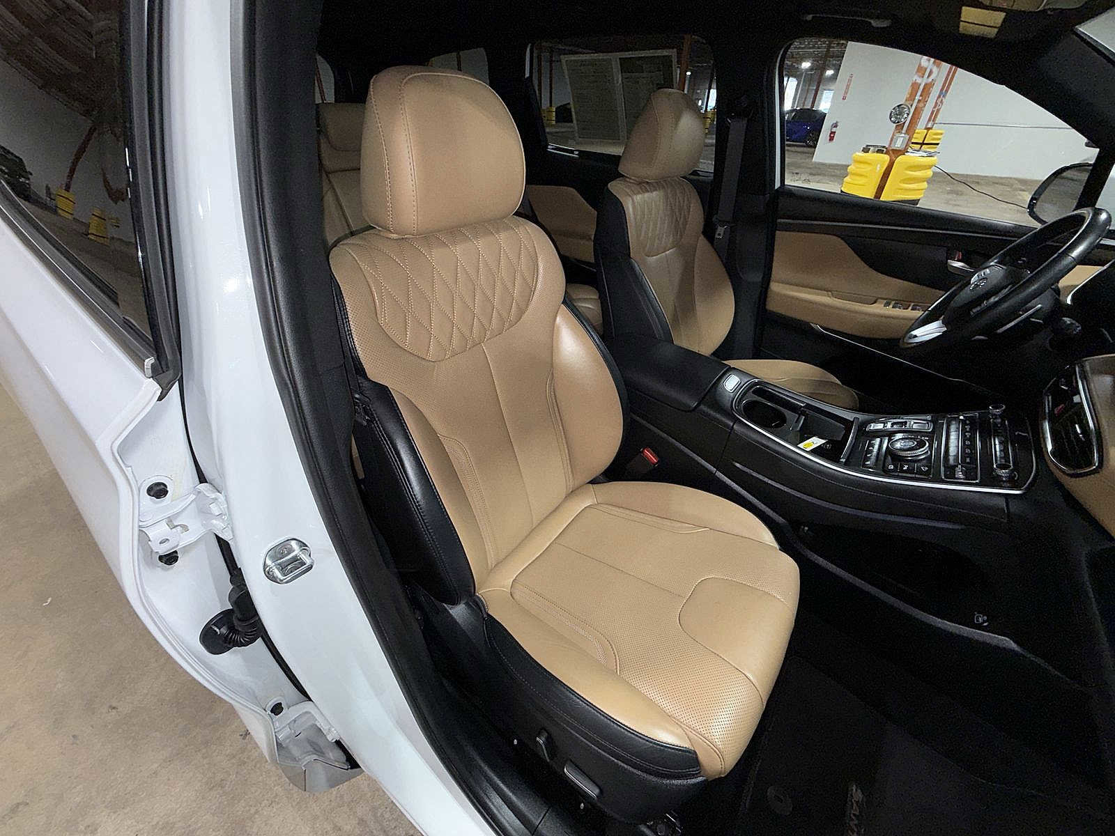 Used 2021 Hyundai Santa Fe Calligraphy image 16