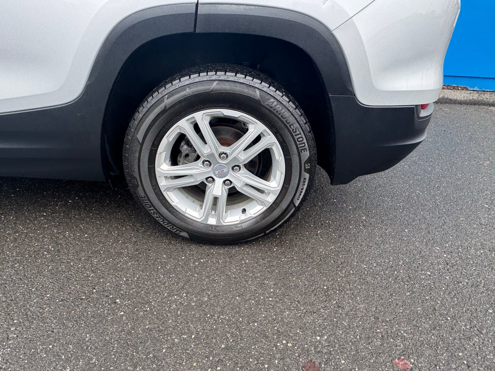 Used 2022 GMC Terrain SLE image 10