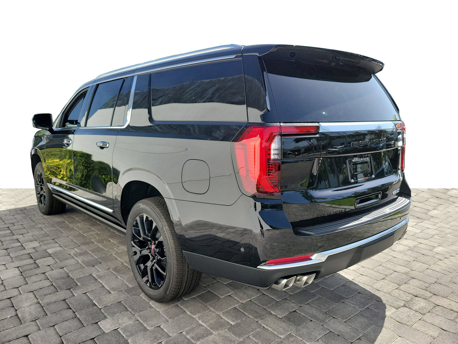 New 2026 GMC Yukon XL Denali w/ Denali Reserve Package AWD/4WD image 4