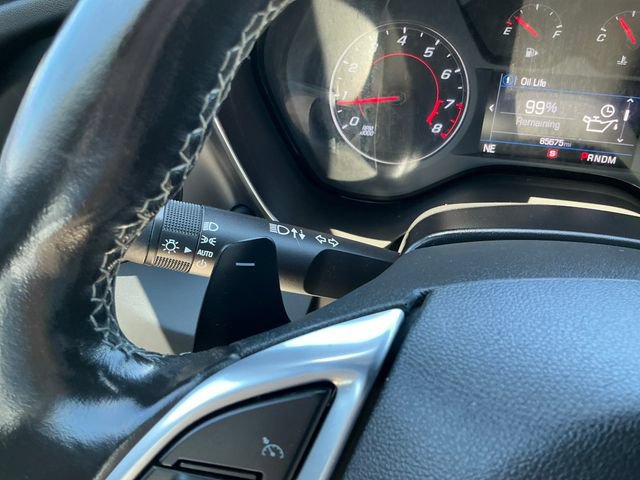 Used 2019 Chevrolet Camaro LT RWD image 21