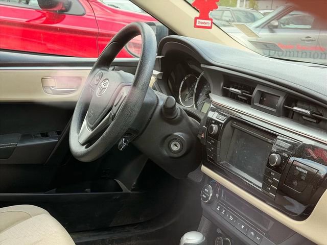 Used 2015 Toyota Corolla LE FWD image 19