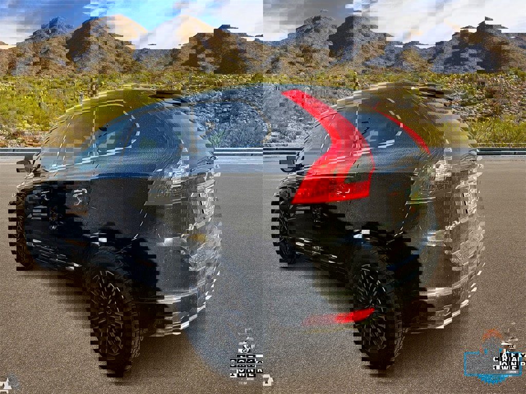 Used 2016 Volvo XC60 T5 Premier w/ Protection Package image 3