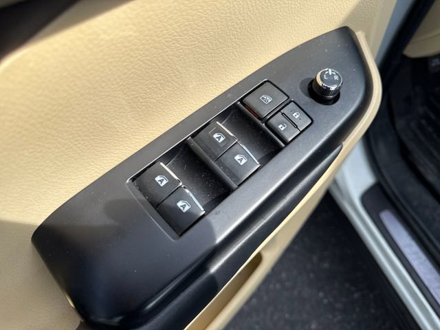 Used 2018 Toyota Highlander Limited image 25