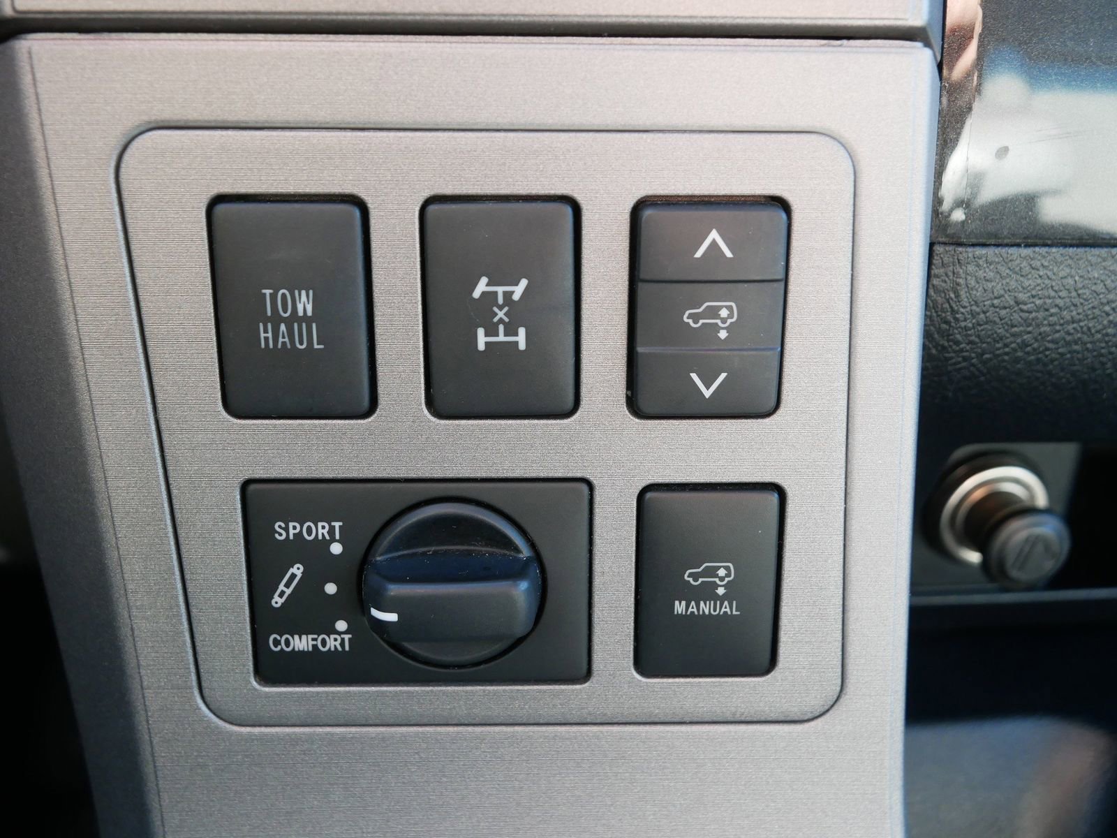 Used 2012 Toyota Sequoia Platinum AWD/4WD image 30