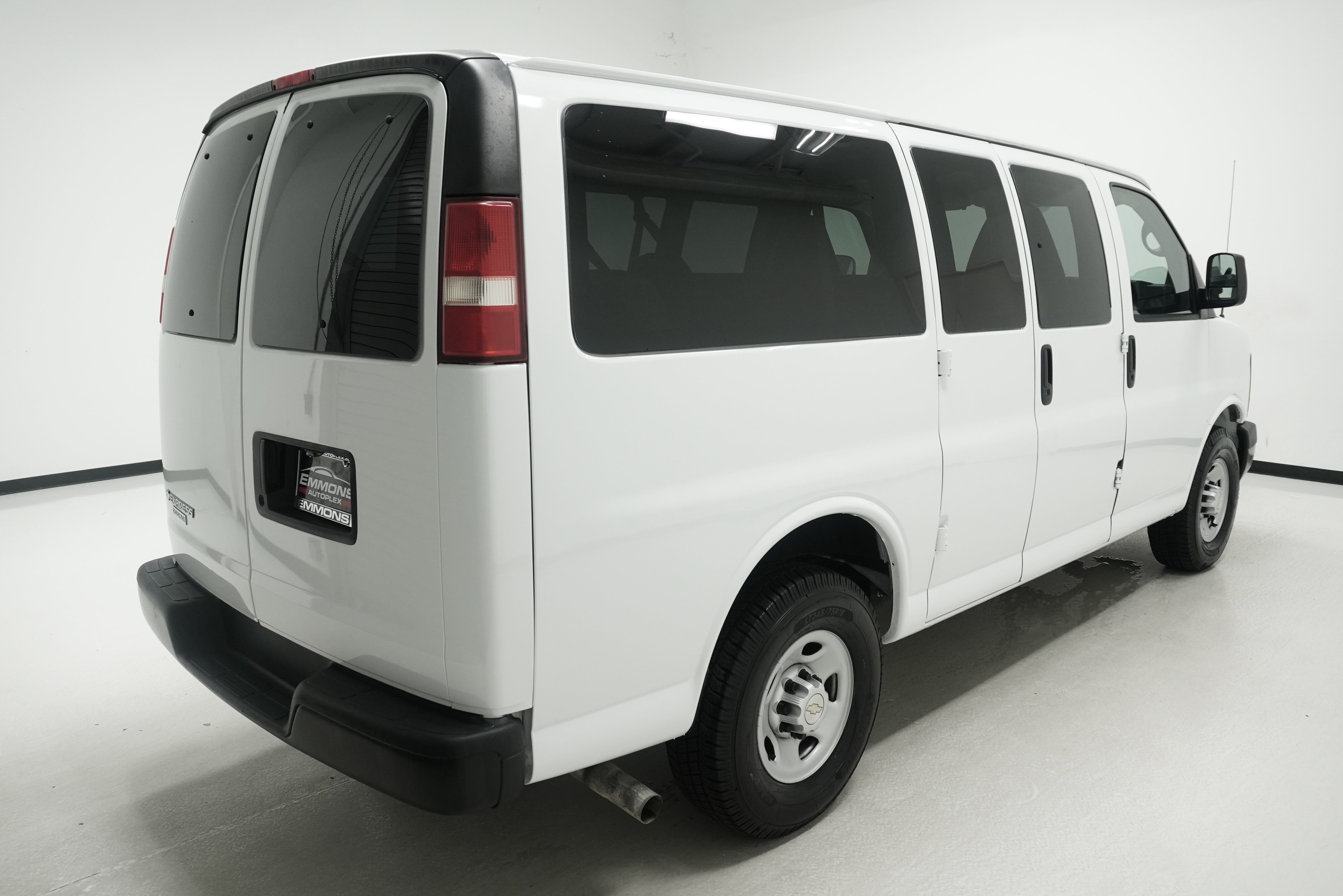 Used 2013 Chevrolet Express 2500 LS w/ Power Package RWD image 3