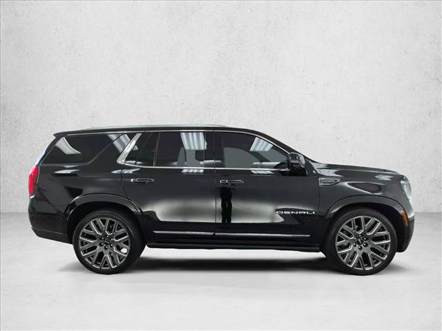 Used 2025 GMC Yukon Denali Ultimate AWD/4WD image 4