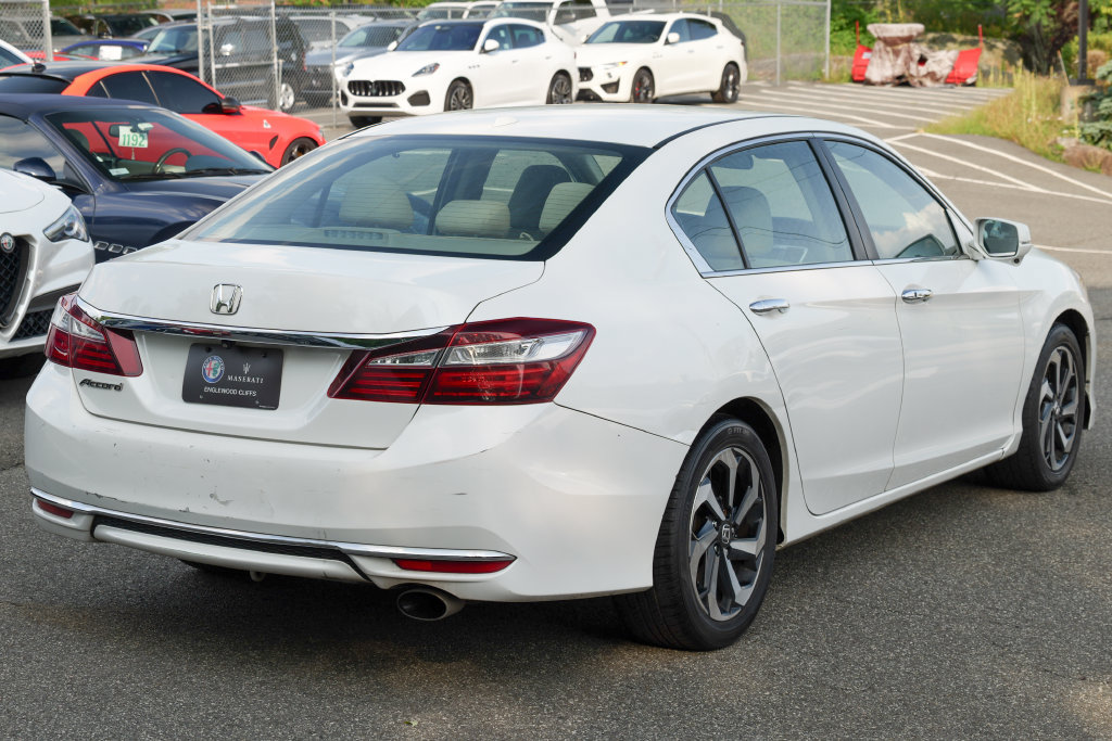 Used 2016 Honda Accord EX image 7