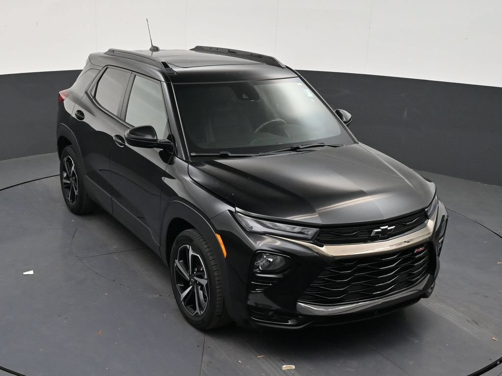 Used 2023 Chevrolet TrailBlazer RS w/ Sun and Liftgate Package FWD image 17