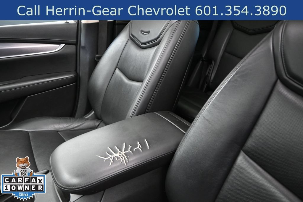 Used 2019 Cadillac XT5 Luxury FWD image 14