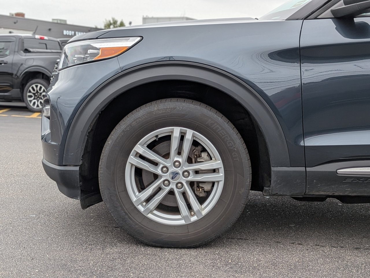 Used 2023 Ford Explorer XLT w/ Equipment Group 202A AWD/4WD image 11