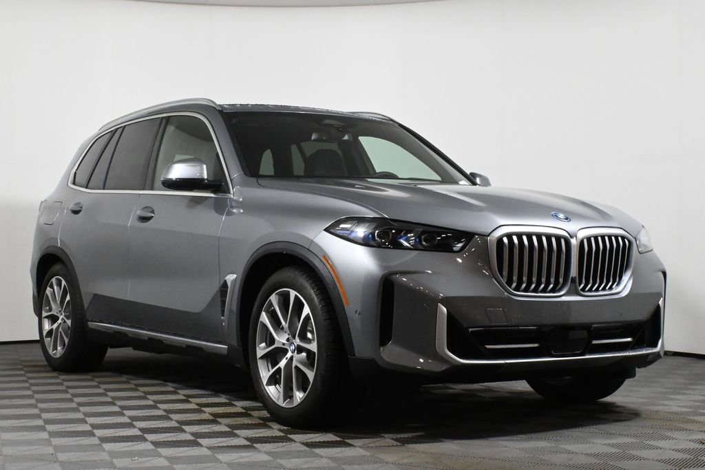 Used 2026 BMW X5 xDrive50e w/ Premium Package image 9