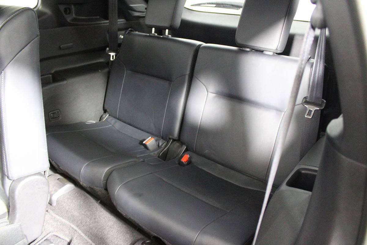 Used 2024 Mitsubishi Outlander SE Black Edition FWD image 38