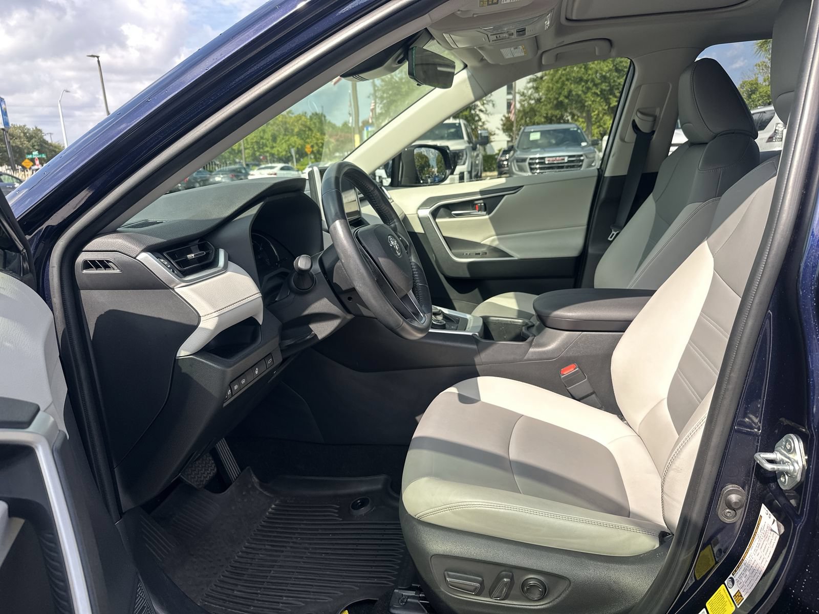 Used 2024 Toyota RAV4 XLE Premium w/ Weather Package AWD/4WD image 16