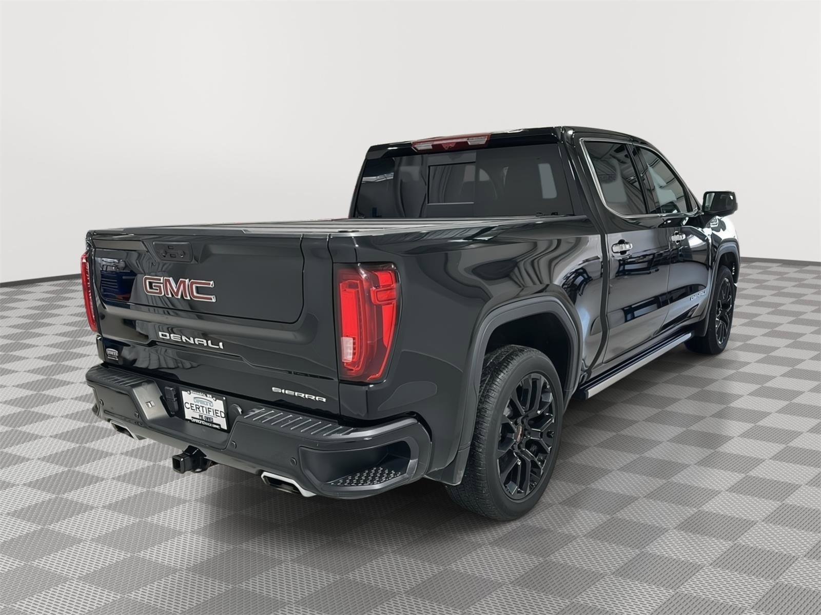 Used 2024 GMC Sierra 1500 Denali w/ Denali Reserve Package image 5