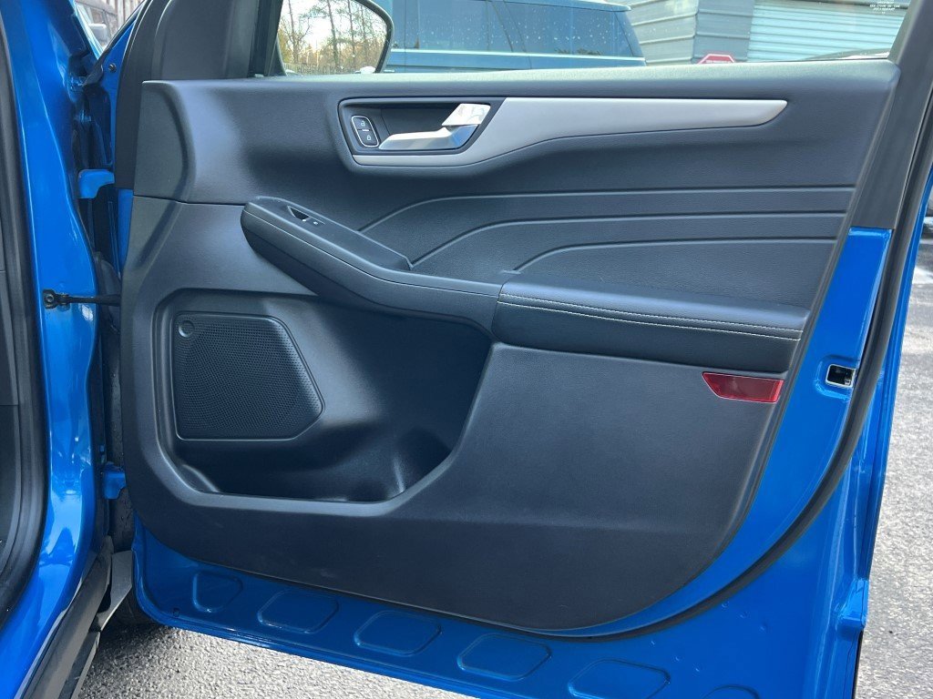 Used 2021 Ford Escape SE w/ Convenience Package image 8