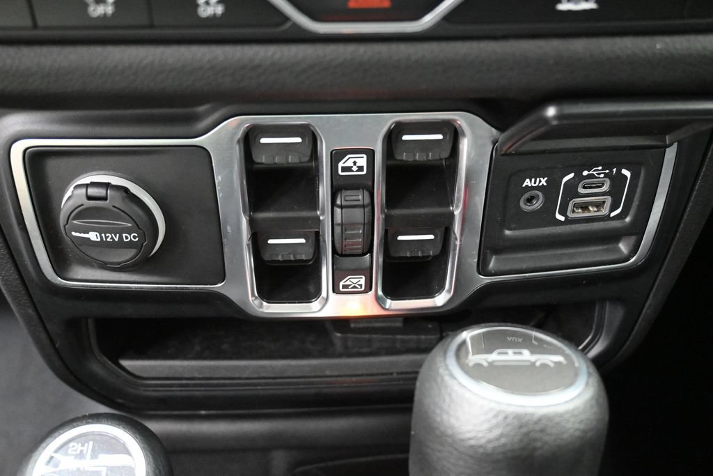 Used 2024 Jeep Gladiator Sport AWD/4WD image 21