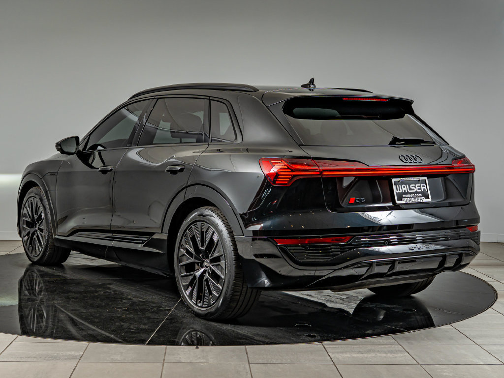 Certified 2024 Audi Q8 e-tron Prestige w/ Prestige Package AWD/4WD image 7