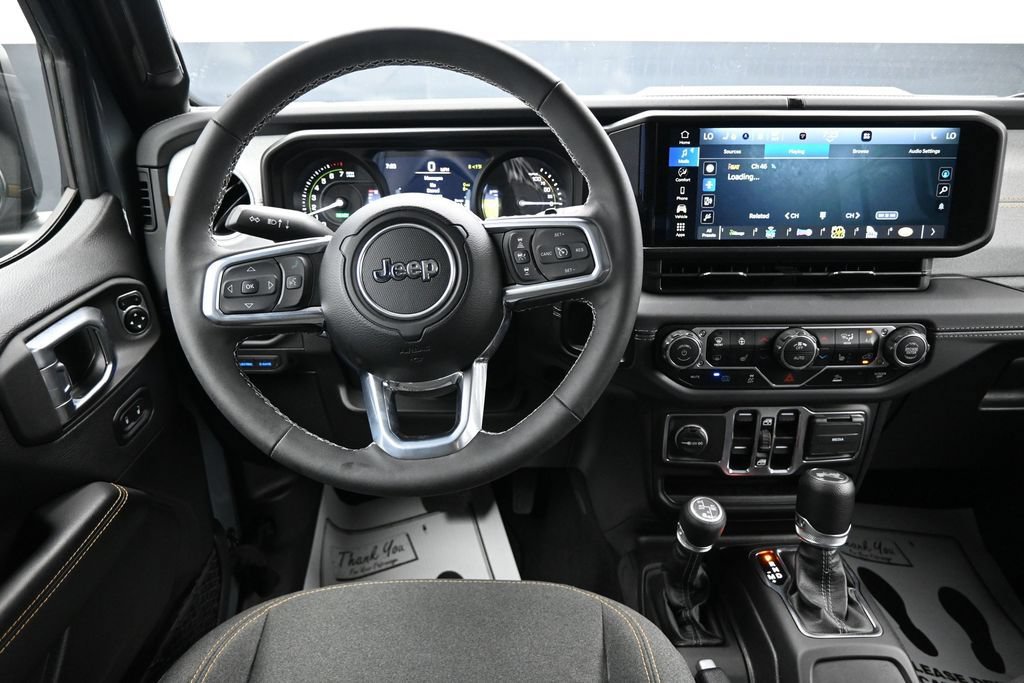Used 2025 Jeep Wrangler Unlimited Sahara AWD/4WD image 14