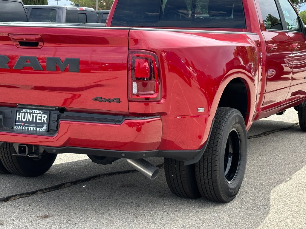 New 2026 RAM 3500 Laramie w/ Night Edition AWD/4WD image 8