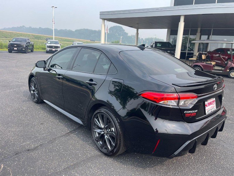 Used 2026 Toyota Corolla SE FWD image 4
