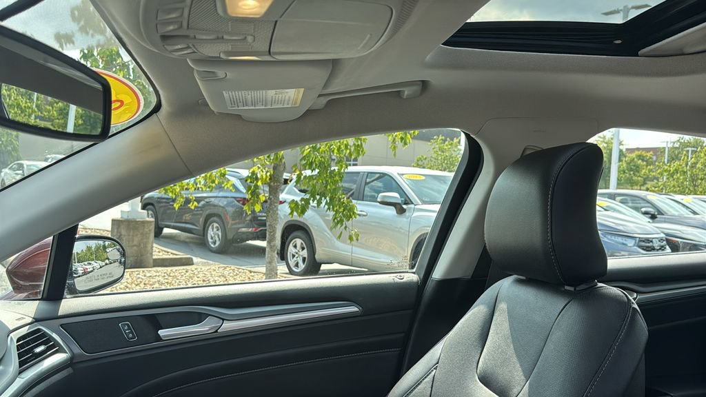 Used 2015 Ford Fusion Titanium AWD/4WD image 24