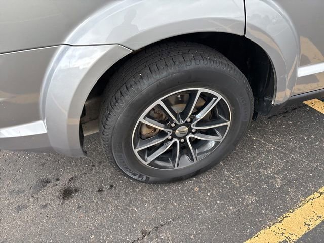 Used 2018 Dodge Journey SE w/ Blacktop Package FWD image 4