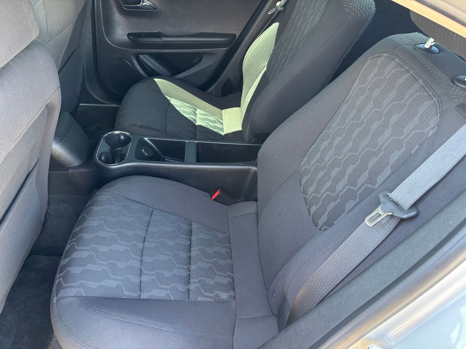 Used 2014 Chevrolet Volt FWD image 13