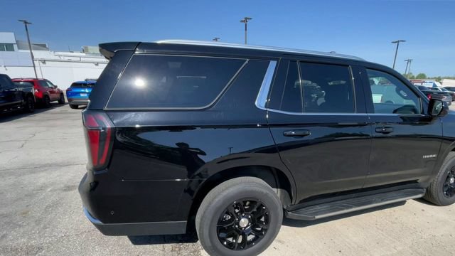 Used 2025 Chevrolet Tahoe LT AWD/4WD image 2