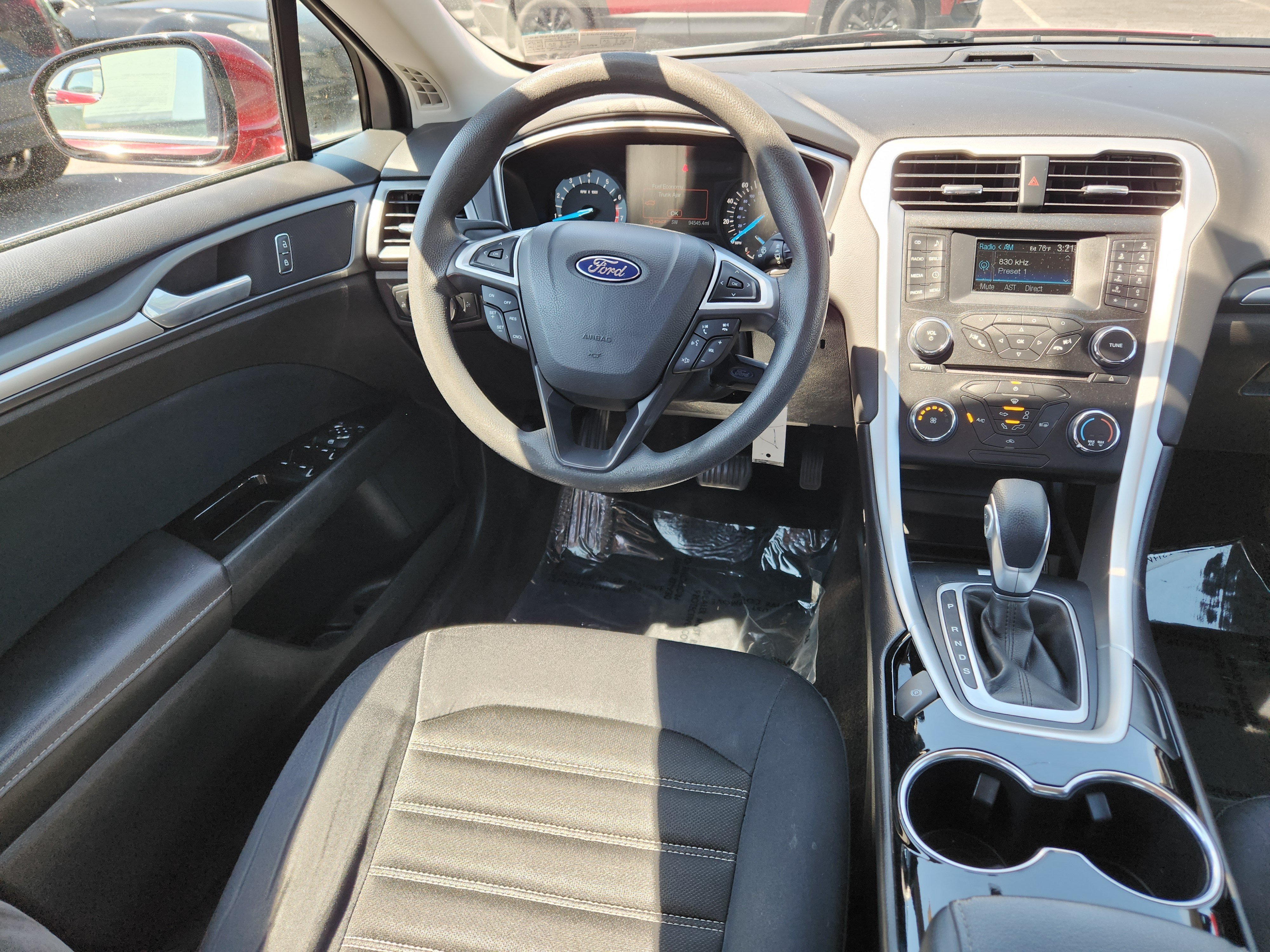 Used 2014 Ford Fusion SE FWD image 13