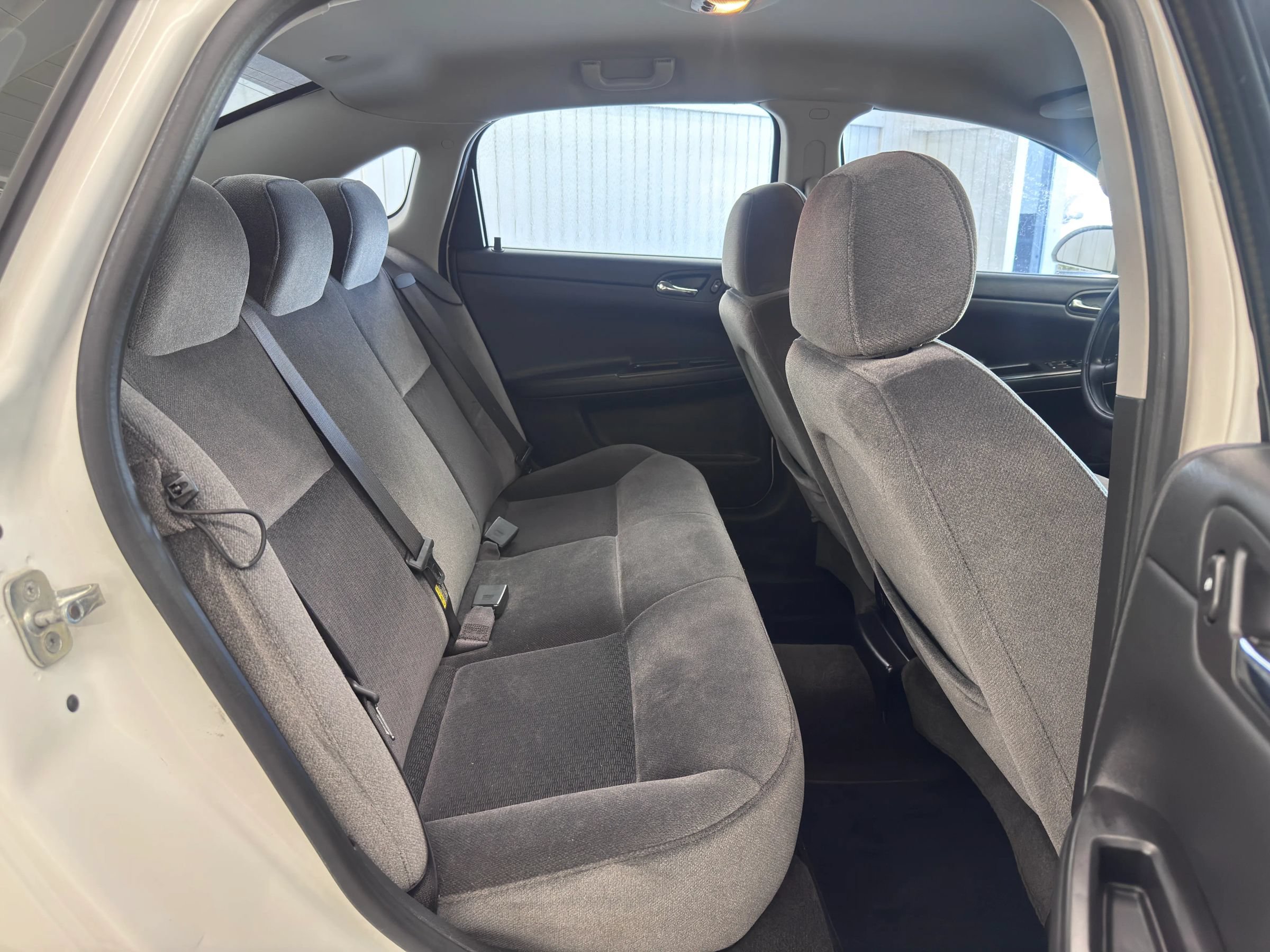Used 2006 Chevrolet Impala LS FWD image 11