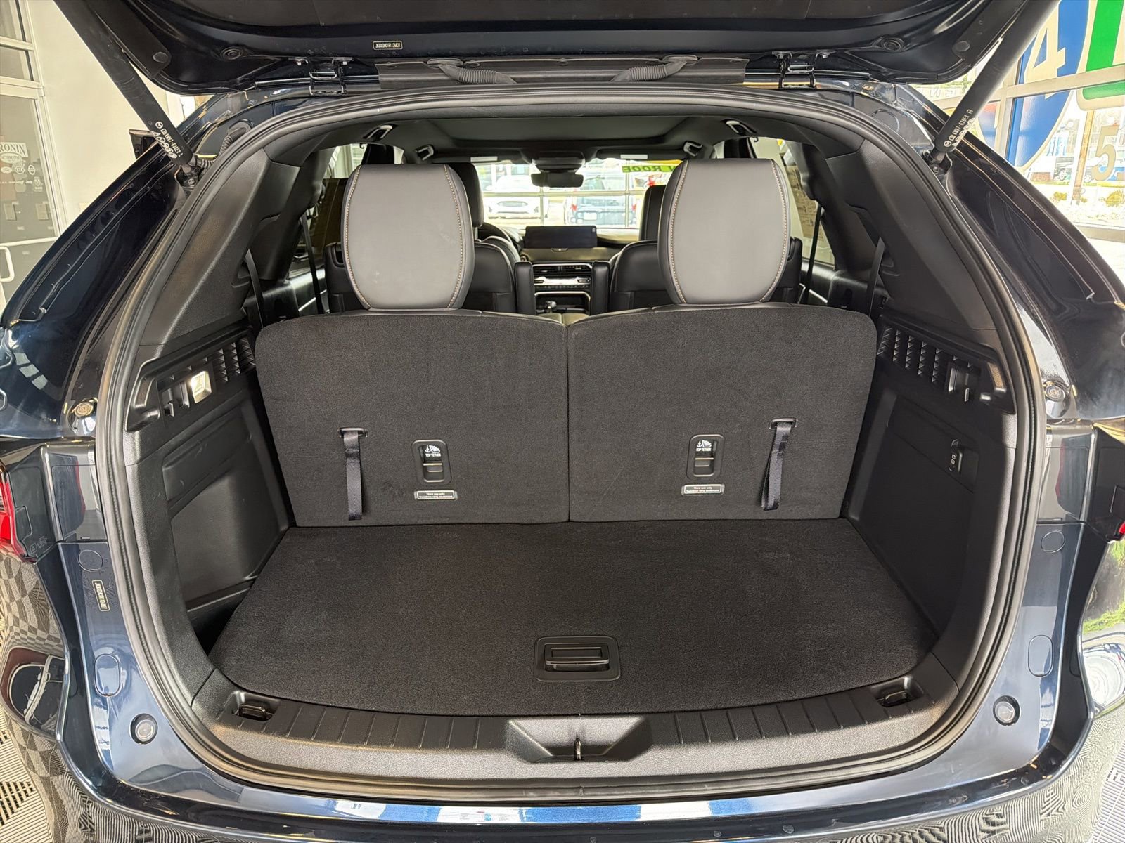 Used 2024 MAZDA CX-90 3.3 Turbo S w/ Premium Package image 11