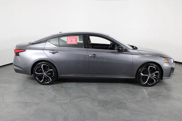 Certified 2025 Nissan Altima 2.5 SR FWD image 12