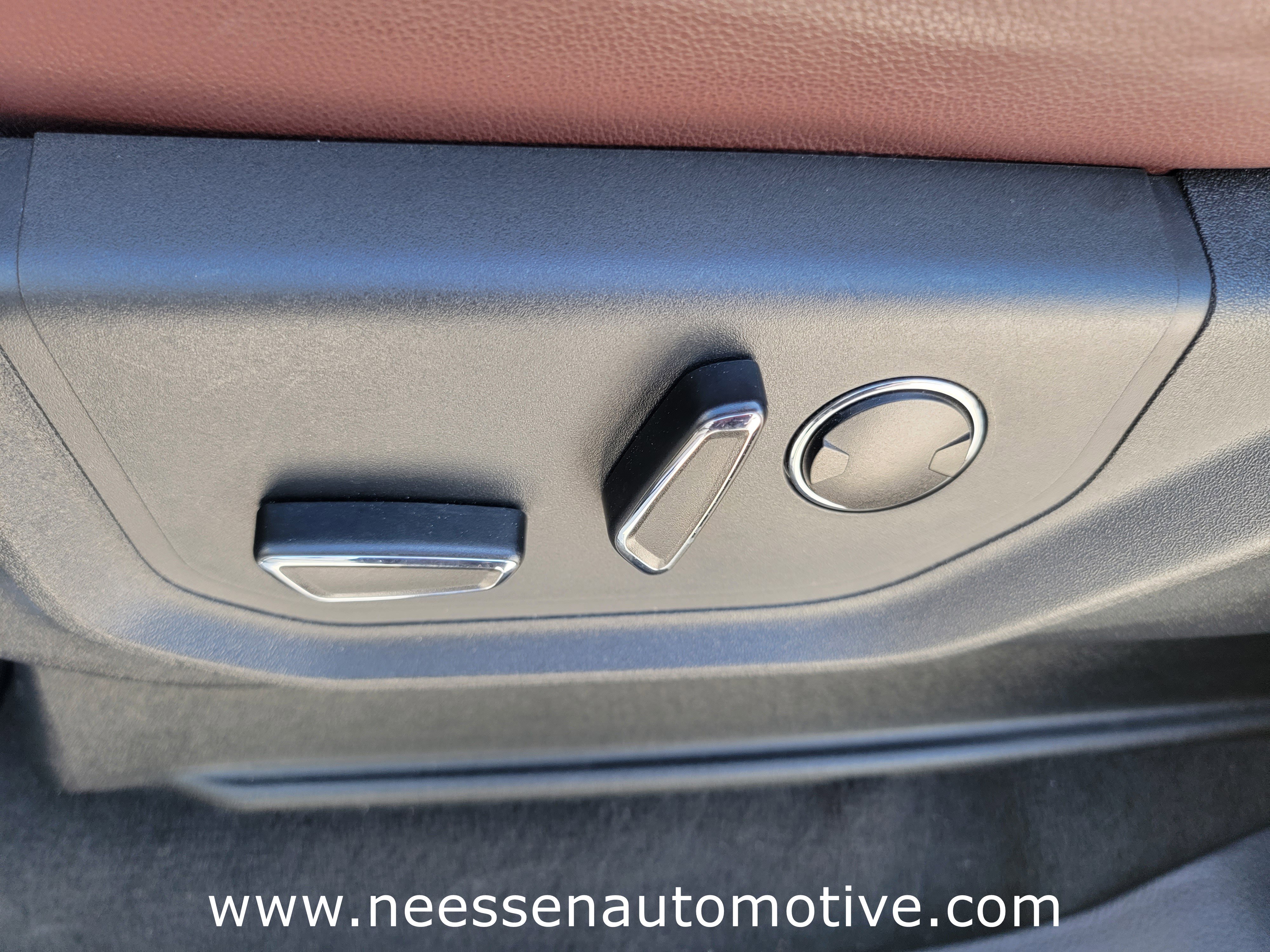 Used 2024 Ford Expedition Limited AWD/4WD image 16