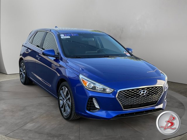 Used 2019 Hyundai Elantra GT FWD image 1
