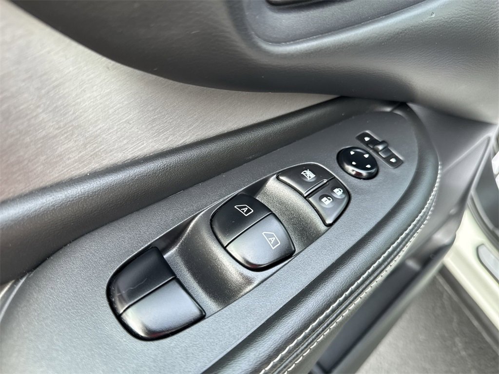 Used 2020 Nissan Murano SV image 19