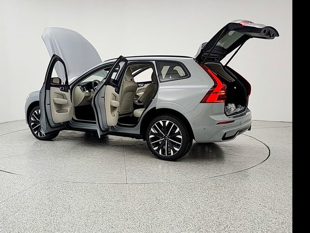 New 2026 Volvo XC60 B5 Ultra w/ Climate Package AWD/4WD image 12