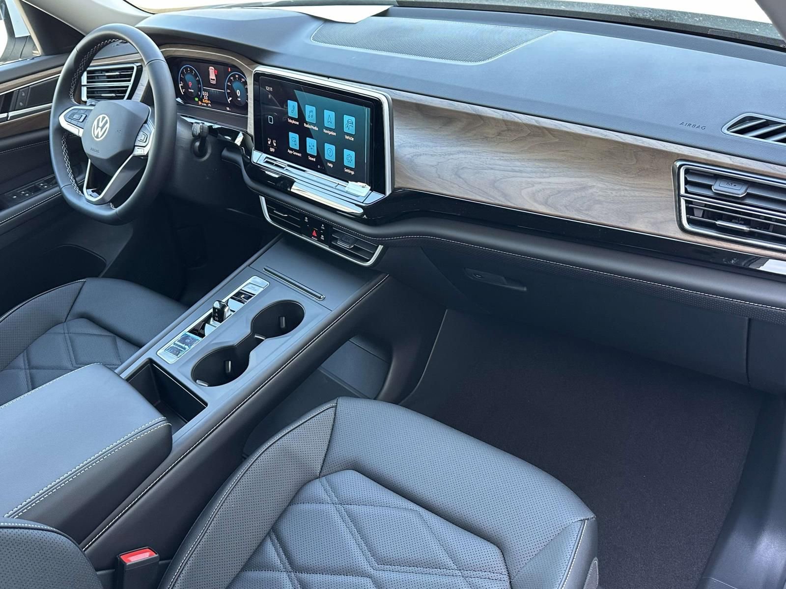 New 2026 Volkswagen Atlas SE image 12